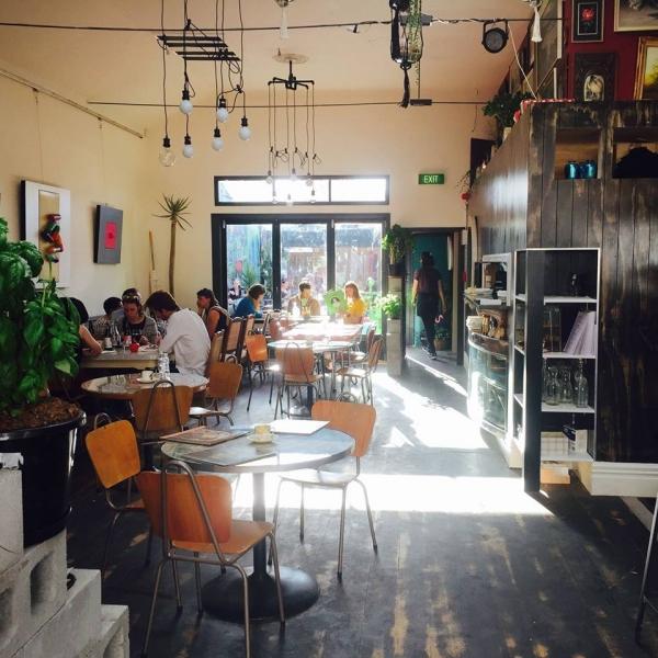 Dine in Nelson, walk to great cafes, bars, restaurants