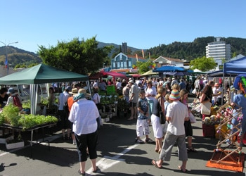 Nelson Backpackers close to Saturday Market